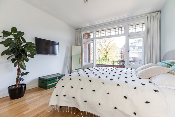 Medium property photo - Charlotte de Bourbonlaan, 3062 GH Rotterdam